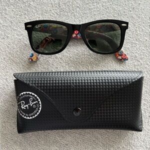 Ray Ban original Wayfarer Rare prints Special Series #4 sunglasses